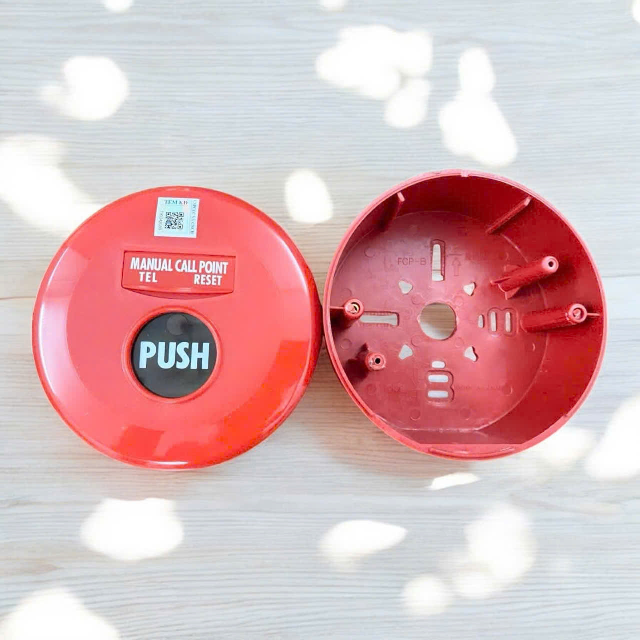 Nút nhấn khẩn tròn lắp nổi HORING AH-9717 (3) Nút nhấn khẩn tròn lắp nổi HORING AH-9717