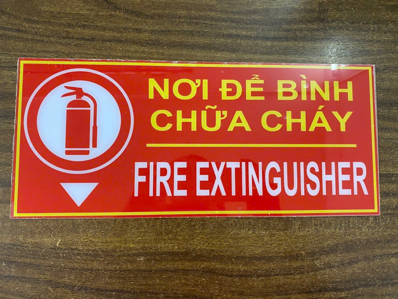 NƠI ĐỂ BÌNH CHỮA CHÁY (1) Nơi để bình chữa cháy (Mica)